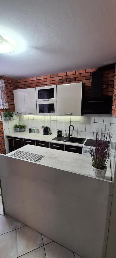 Quiet Besamet Apartment Posen Exterior foto