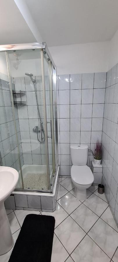 Quiet Besamet Apartment Posen Exterior foto
